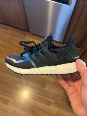 Womens adidas Ultraboost dna (FV7015) no box size 5.5